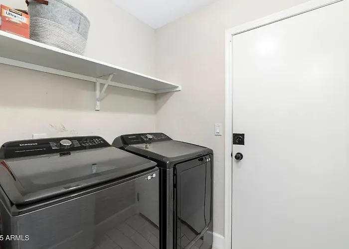 Pershing Ave Desert Holiday home