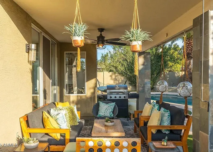 Pershing Ave Desert *