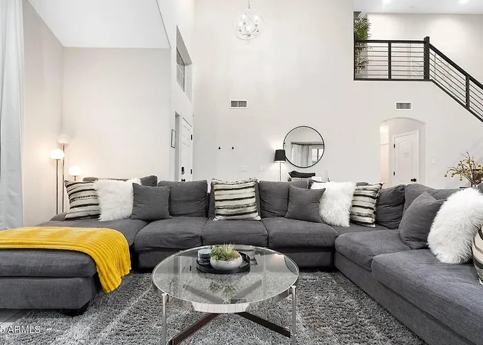 Pershing Ave Desert Holiday home