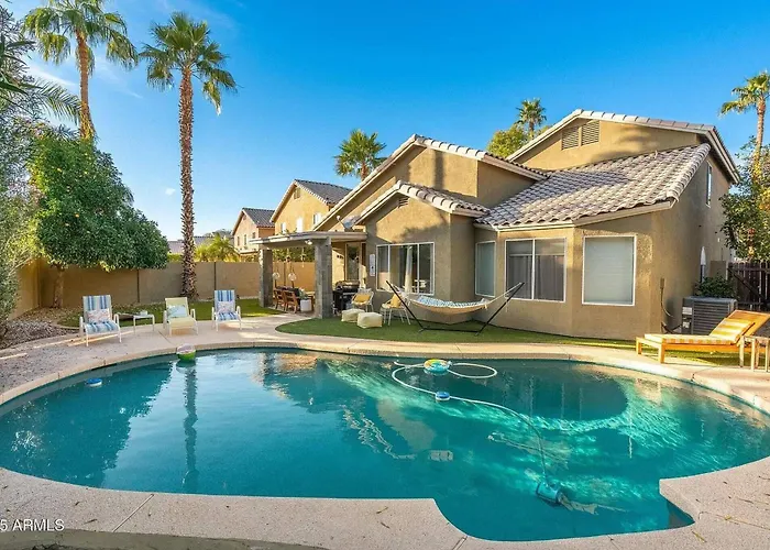 Holiday home Pershing Ave Desert *