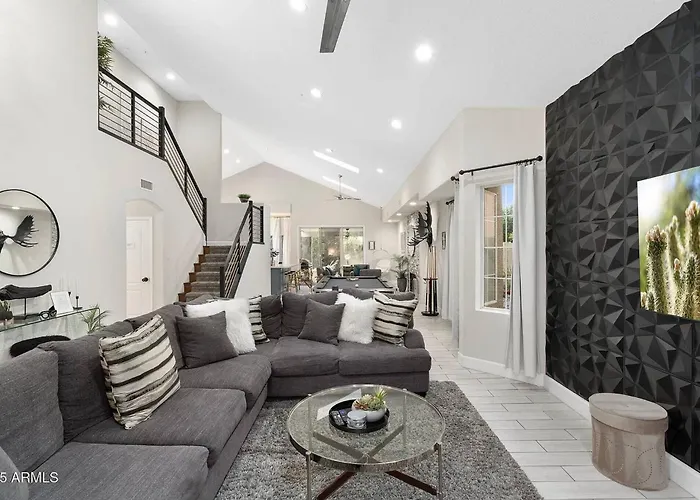 Pershing Ave Desert Holiday home *