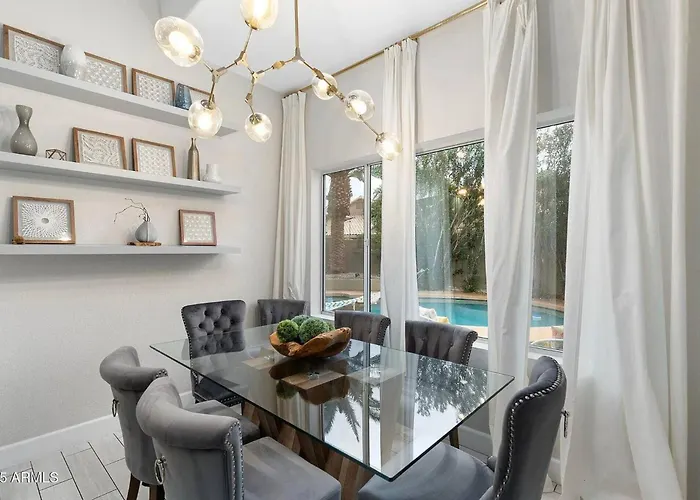 Holiday home Pershing Ave Desert *